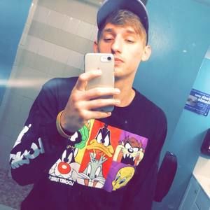 Meet your Posher, Troy